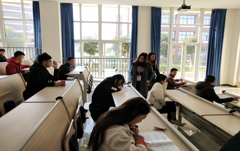 抓考风考纪 促优良学风   学院组织2019年春季补缓考...