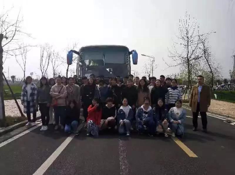 工学交替 工学结合丨学院“黄埔一期”前往成都火车北站见习