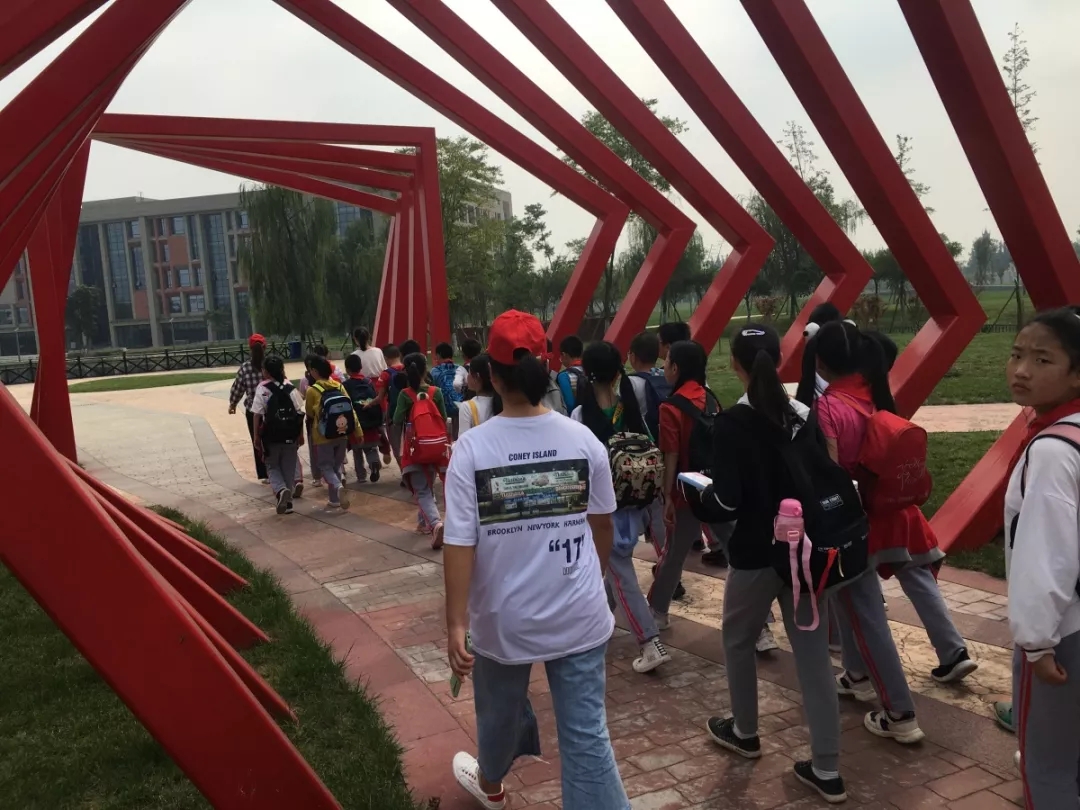 欢迎丨什邡实验小学小学生来我院参观学习
